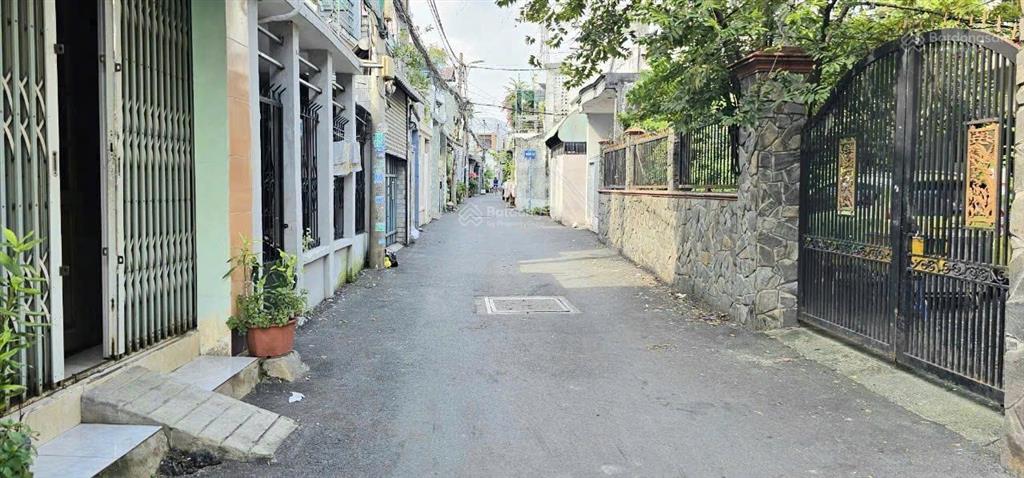 Phòng tầng trệt (50m2) nhà mặt tiền đường số 275, lê văn việt, ngay chợ hiệp phú, gần ngã tư tđ