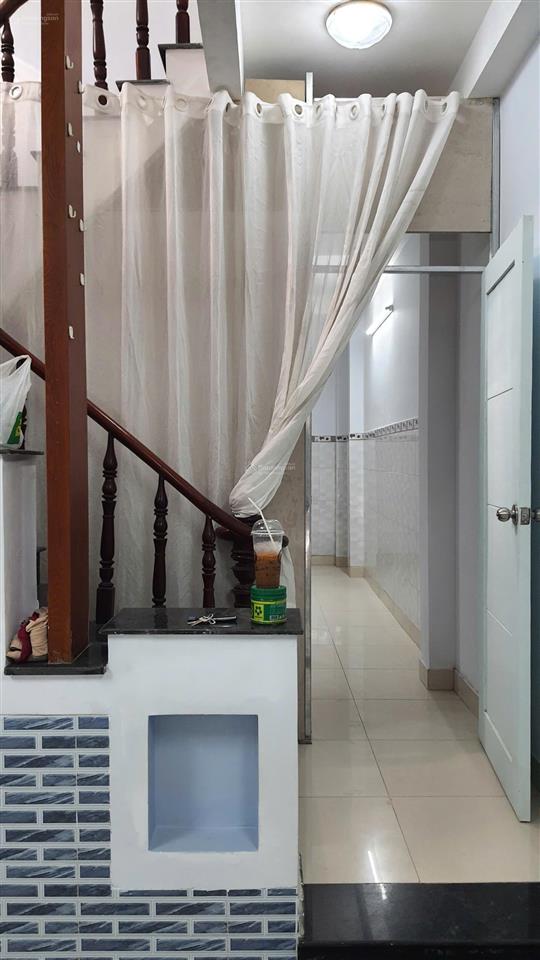 Phòng tầng trệt (50m2) nhà mặt tiền đường số 275, lê văn việt, ngay chợ hiệp phú, gần ngã tư tđ