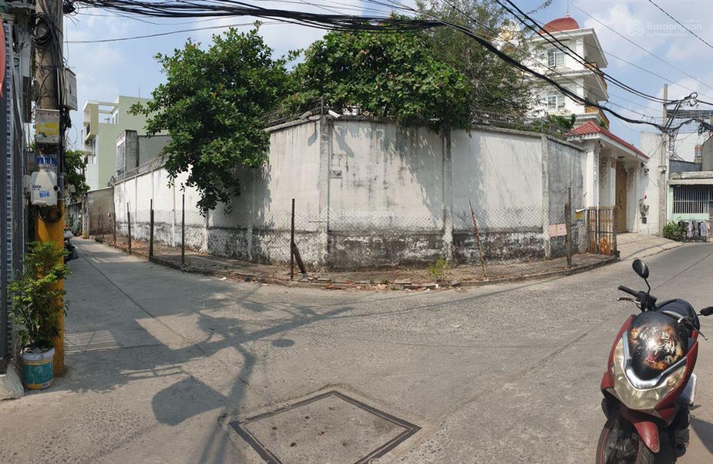 Cần bán biệt thự 05 tầng cực đẹp đường đông bắc, quận 12, 50x25m, diện tích sử dụng 1500m2
