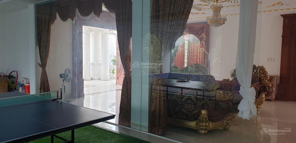 Cần bán biệt thự 05 tầng cực đẹp đường đông bắc, quận 12, 50x25m, diện tích sử dụng 1500m2