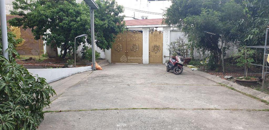 Cần bán biệt thự 05 tầng cực đẹp đường đông bắc, quận 12, 50x25m, diện tích sử dụng 1500m2
