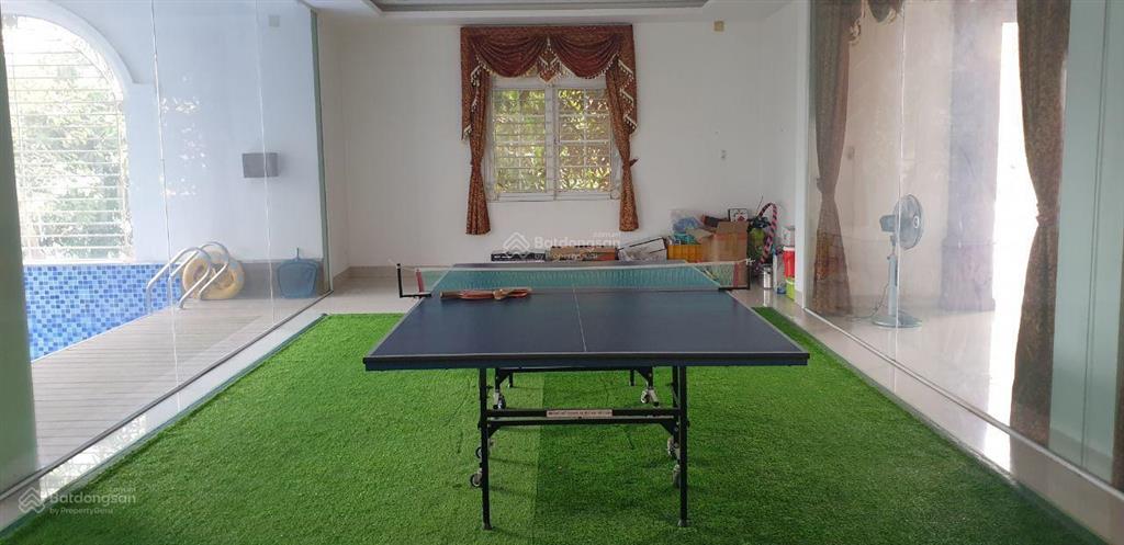 Cần bán biệt thự 05 tầng cực đẹp đường đông bắc, quận 12, 50x25m, diện tích sử dụng 1500m2