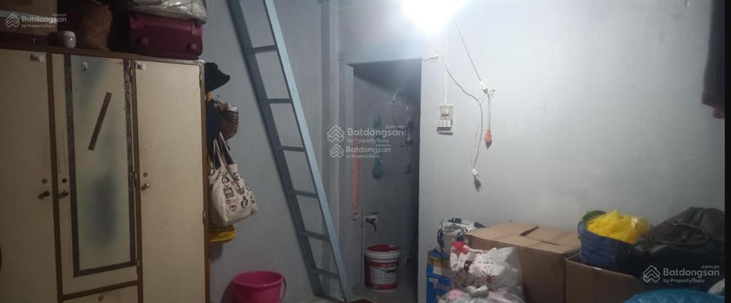 Gấp, bán 2 căn nhà  72m2  2 tầng  đi bộ ra trường đhgt vận tải mà chỉ 3 tỷ. "cực rẻ