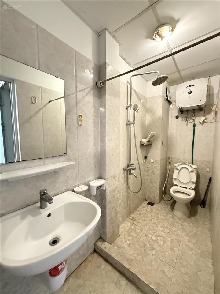 Chính chủ cho thuê 5 tầng, 10m ra đường văn cao, điều hòa nóng lạnh đầy đủ