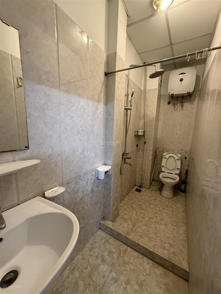 Chính chủ cho thuê 5 tầng, 10m ra đường văn cao, điều hòa nóng lạnh đầy đủ