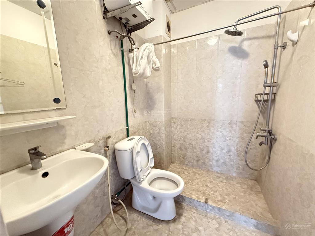 Chính chủ cho thuê 5 tầng, 10m ra đường văn cao, điều hòa nóng lạnh đầy đủ