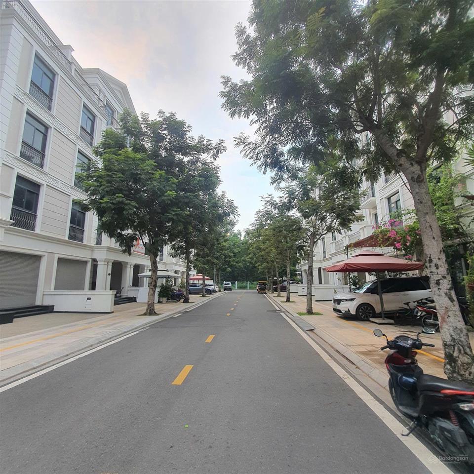 Đơn giá tốt nhất thị trường loại 162m2 trước mặt tiền sau công viên giá chỉ 26.5 tỷ btp tại vhgp q9