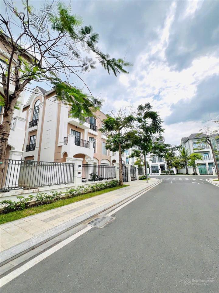Giá tốt nhất biệt thự compound biệt thự 200m2 bán nhanh 26.5 tỷ total view trực diện công viên