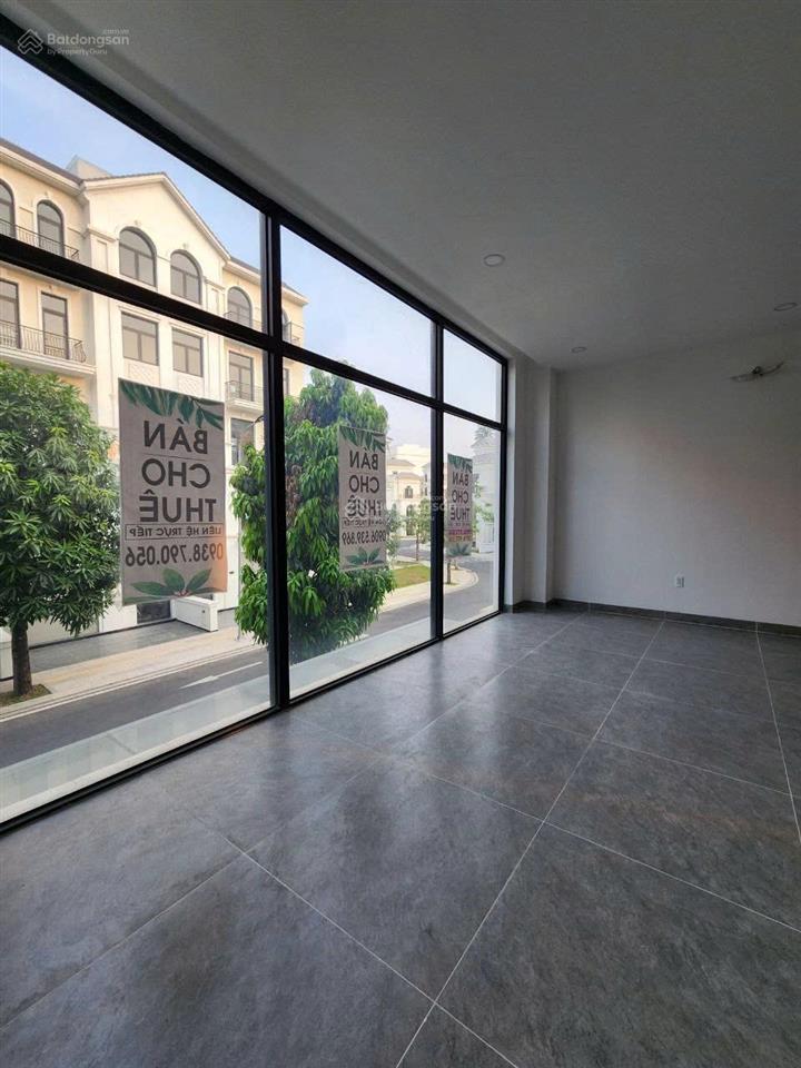 Hot deal nhà phố 135m2 hoàn thiện vị trí đẹp giá bán 28.86 tỷ total sẵn sổ tại vinhomes grand park