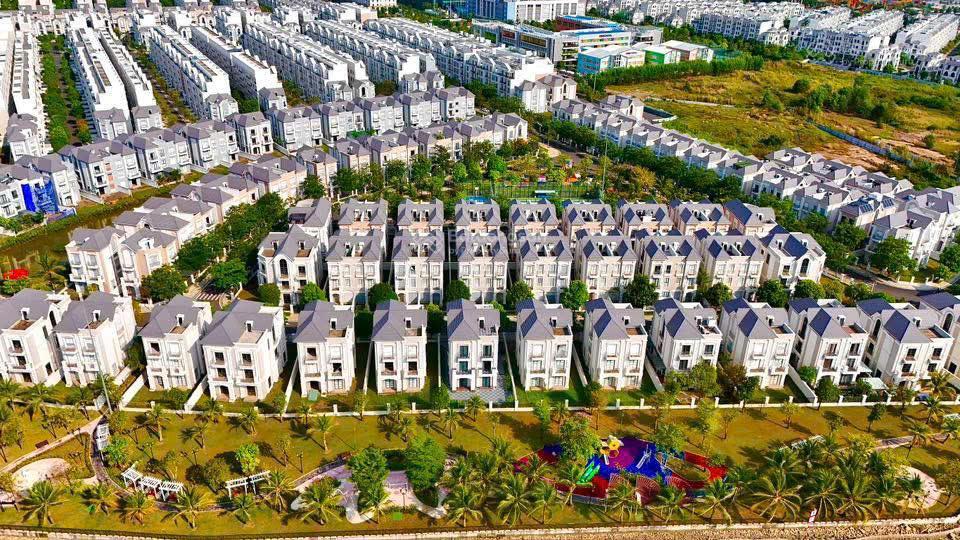 Hot deal nhà phố 135m2 hoàn thiện vị trí đẹp giá bán 28.86 tỷ total sẵn sổ tại vinhomes grand park