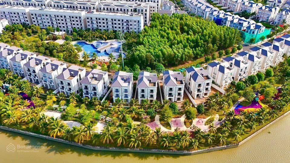Hot deal nhà phố 135m2 hoàn thiện vị trí đẹp giá bán 28.86 tỷ total sẵn sổ tại vinhomes grand park