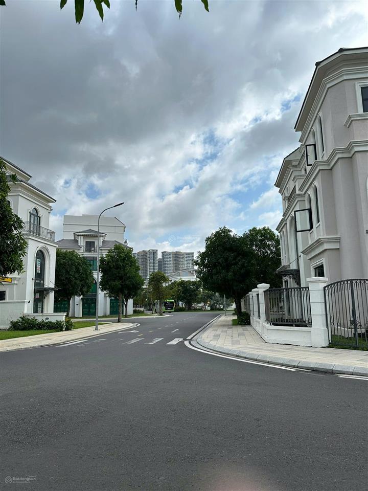 Biệt thự đơn lập 427m² vị trí đối diện vinmec gần vinschool giá 63.9 tỷ tại vinhomes grand park q9