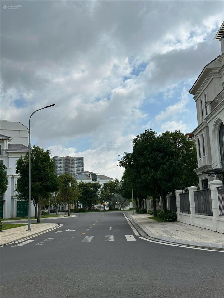 Biệt thự đơn lập 427m² vị trí đối diện vinmec gần vinschool giá 63.9 tỷ tại vinhomes grand park q9
