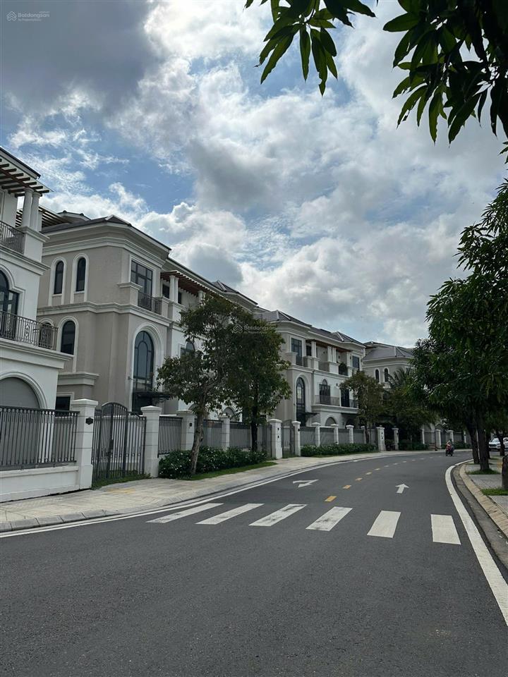 Biệt thự đơn lập 427m² vị trí đối diện vinmec gần vinschool giá 63.9 tỷ tại vinhomes grand park q9