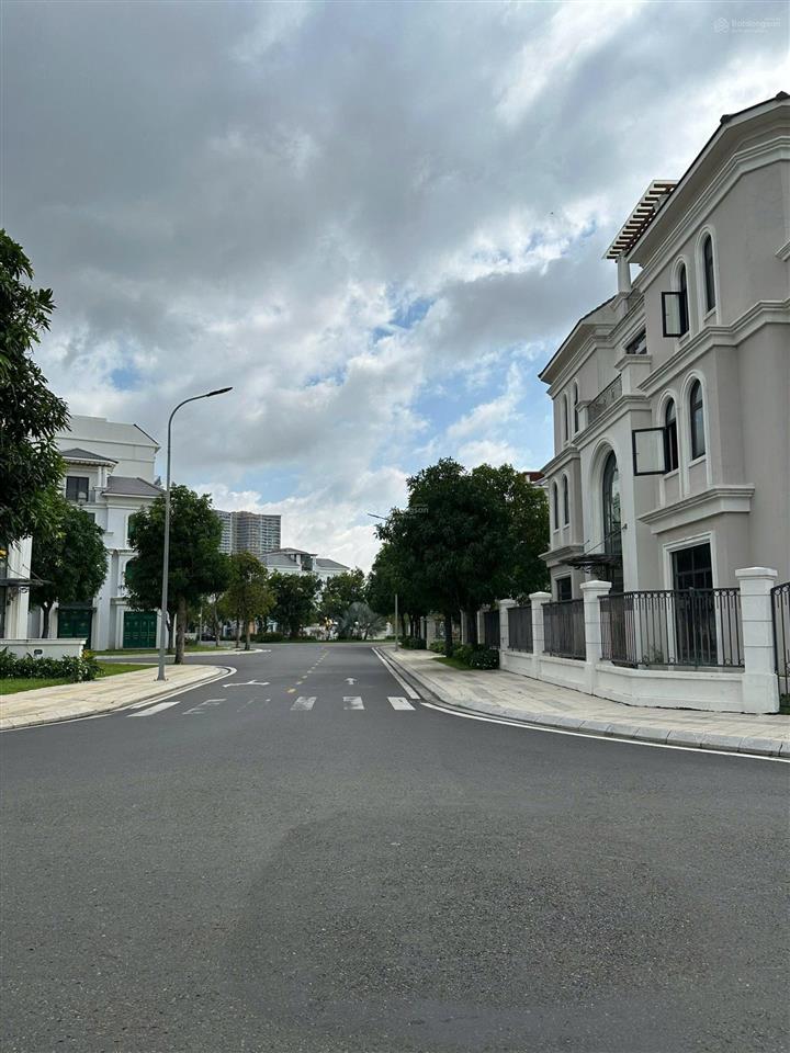 Biệt thự đơn lập 427m² vị trí đối diện vinmec gần vinschool giá 63.9 tỷ tại vinhomes grand park q9