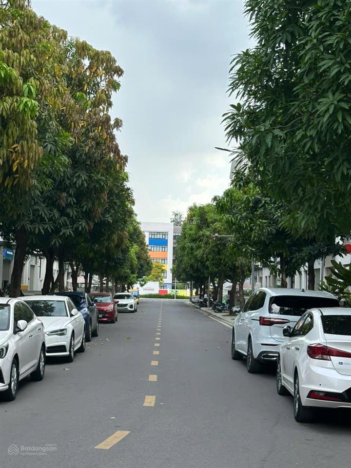 Hiếm có có 1 không 2 nhà phố 126m2 khu manhattan hoàn thiện bán nhanh 22,2 tỷ total vị trí đẹp