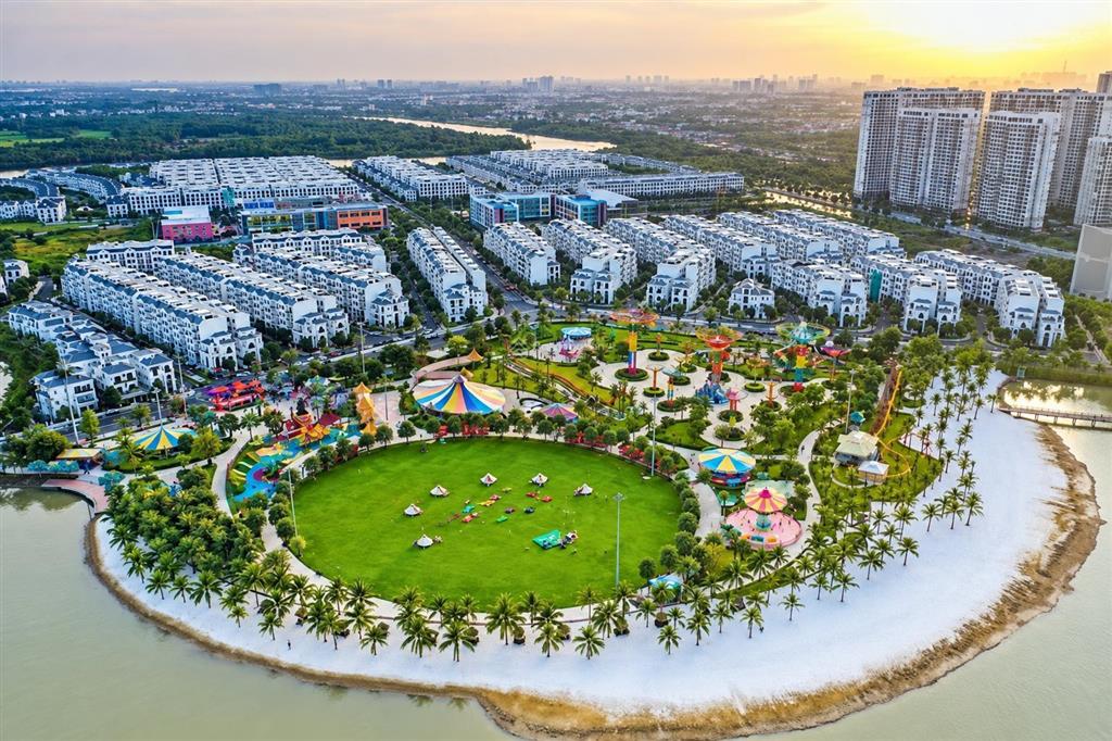 Cho thuê những căn shop vị trí hoa hậu đầu tiên tại beverly giá cực kỳ ưu đãi cho những suất đầu
