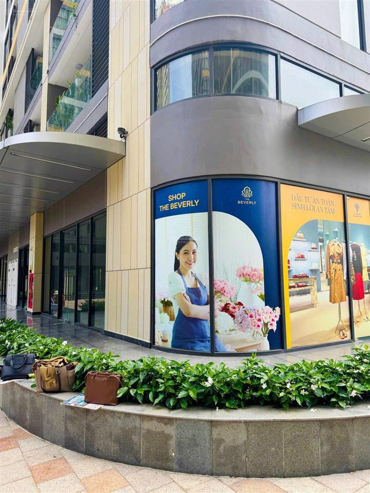 Cho thuê những căn shop vị trí hoa hậu đầu tiên tại beverly giá cực kỳ ưu đãi cho những suất đầu