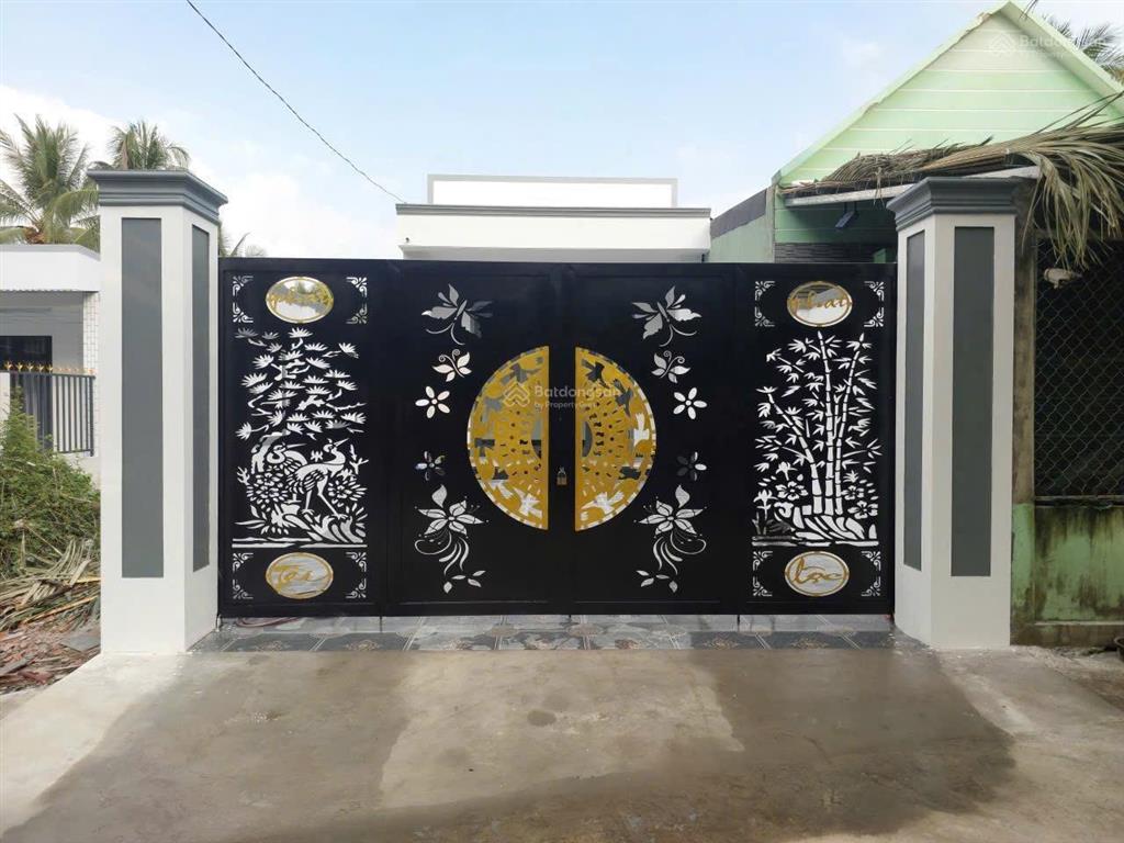 Bán nhà mới, 50m thổ cư. đường xe ô tô 7 chổ và sân đậu được ô tô tại xã tam phước bến tre cũ.