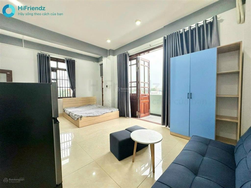 Căn hộ ban công full nội thất trên phạm văn đồng giờ giấc tự do, ra vào vân tay, không chung chủ