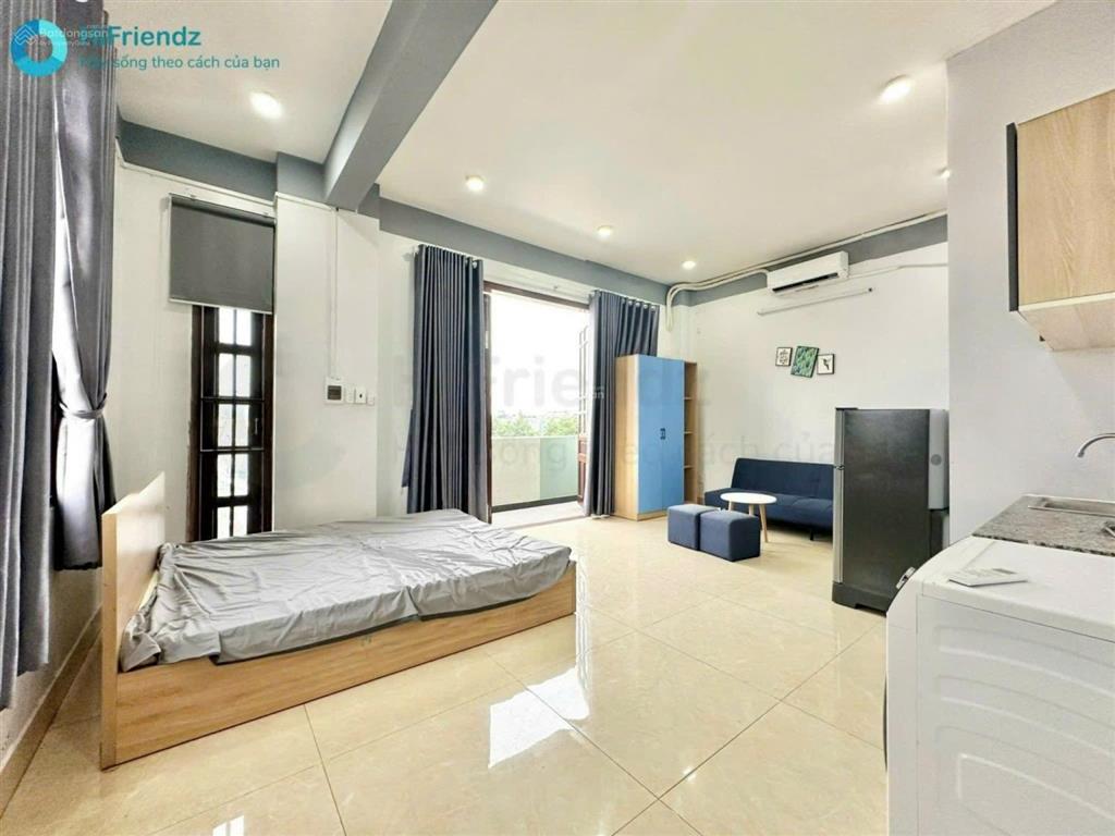 Căn hộ ban công full nội thất trên phạm văn đồng giờ giấc tự do, ra vào vân tay, không chung chủ