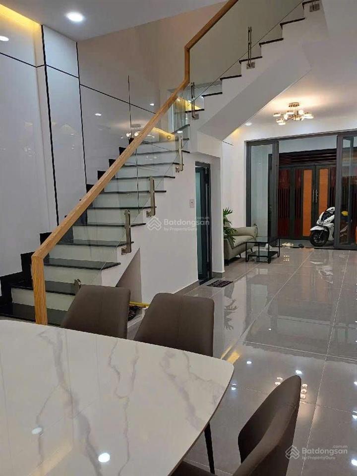 Lô góc 2 mặt tiền 4 tầng, 54m2 (4 x 13.5m), tô hiệu, p. phú thạnh, tân phú, hẻm xe tải, 8. x tỷ
