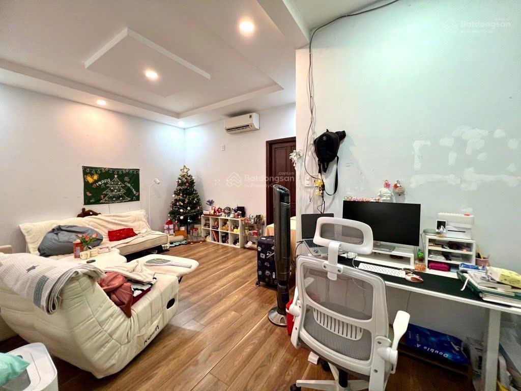 Hẻm xe tải tránh4 tầng114m²(6 x 19m)gò dầutân sơn nhìtân phú 14.5 tỷ
