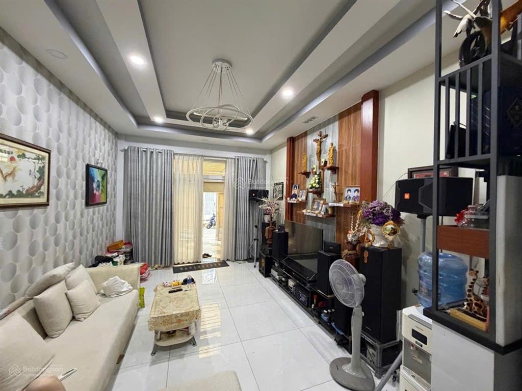Nhà cao cấp 4 tầng4 x 20mgò dầup.tân quýtân phúhẻm xe tảinhỉnh 9 tỷ