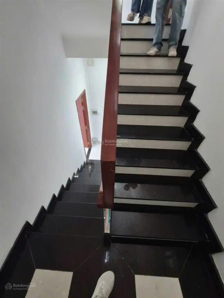 Bán gấp nhà 54m2 4 tầng  sát bên aeon mall tân phú.