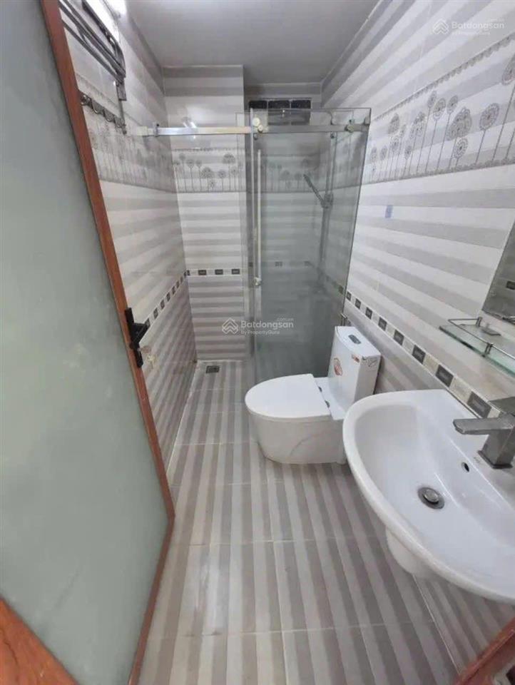 Bán gấp nhà 54m2 4 tầng  sát bên aeon mall tân phú.