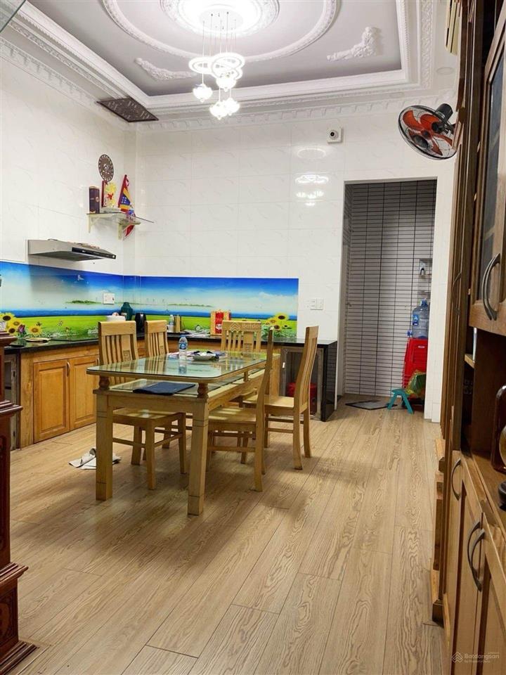 Bán nhà 4*12m (50m2) 4 tầng hẻm xe tải (6m) đường lê trọng tấn