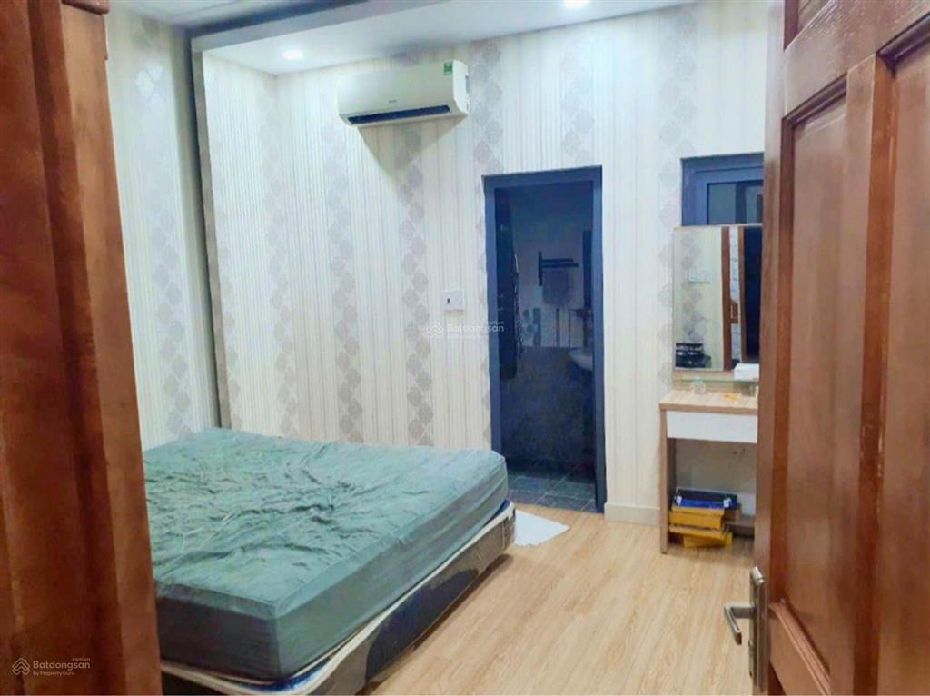 Bán nhà 4*12m (50m2) 4 tầng hẻm xe tải (6m) đường lê trọng tấn