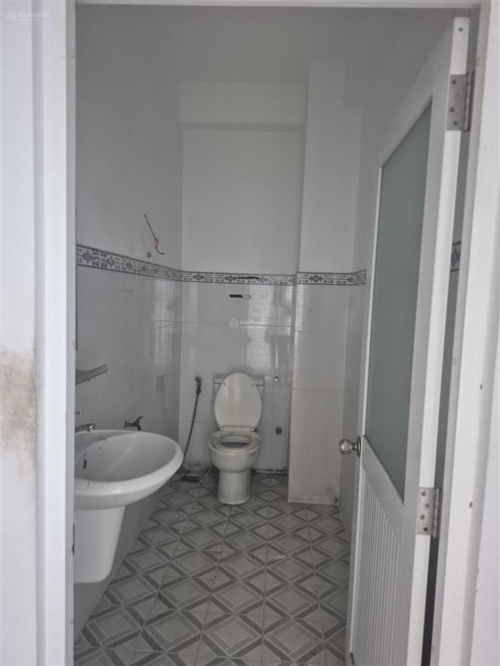 Nhà 60m² 3 lầu 4 phòng ngủ, hẻm 5m đường tây thạnh, quận tân phú.