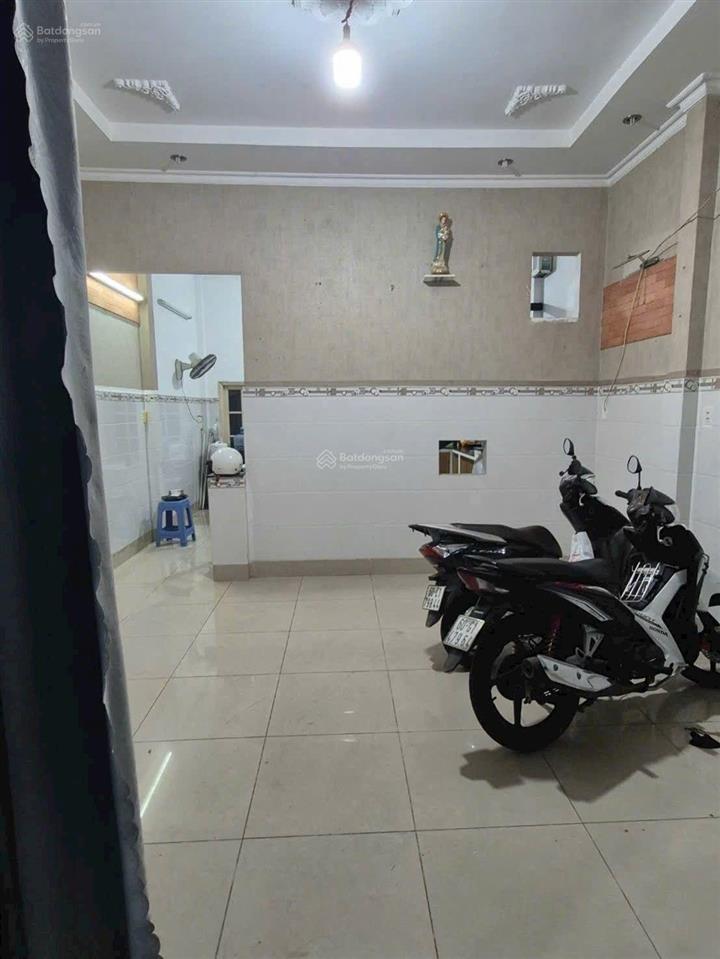 Bán nhà phường tân sơn nhì 46m2 1 lầu 2 phòng ngủ