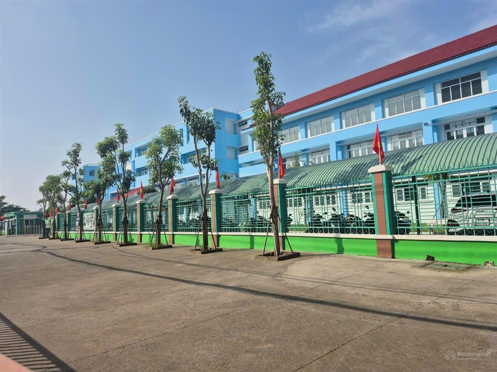 Bán lô đất 68m2 hẻm 2 ô tô tránh sát bên aeon mall tân phú.