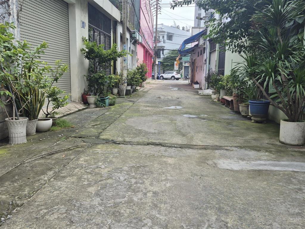 Bán lô đất 68m2 hẻm 2 ô tô tránh sát bên aeon mall tân phú.