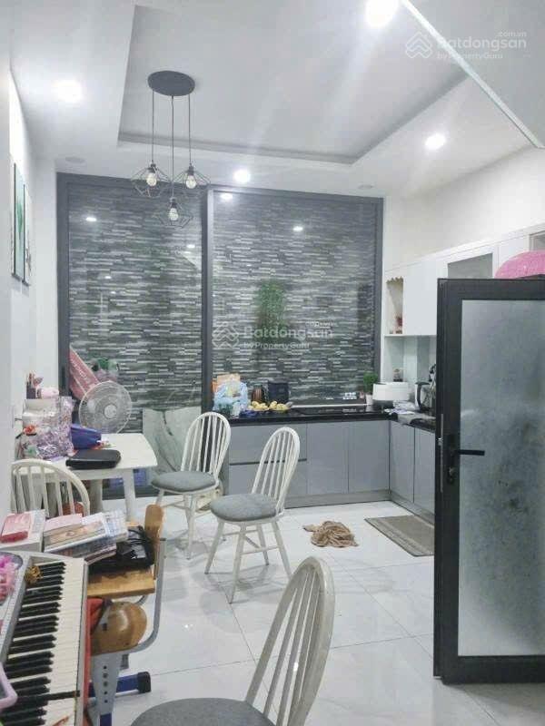 Bán nhà 80m2 2 tầng 3 phòng ngủ  hẻm 5m đường 19/5 sát bên aeon tân phú.
