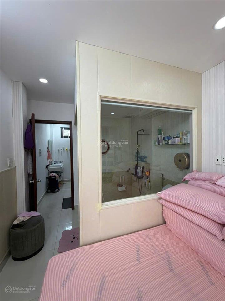 Bán nhà mặt tiền quận 5  trệt, 2 lầu st  nhà mới xây giá chỉ 11.5 tỷ