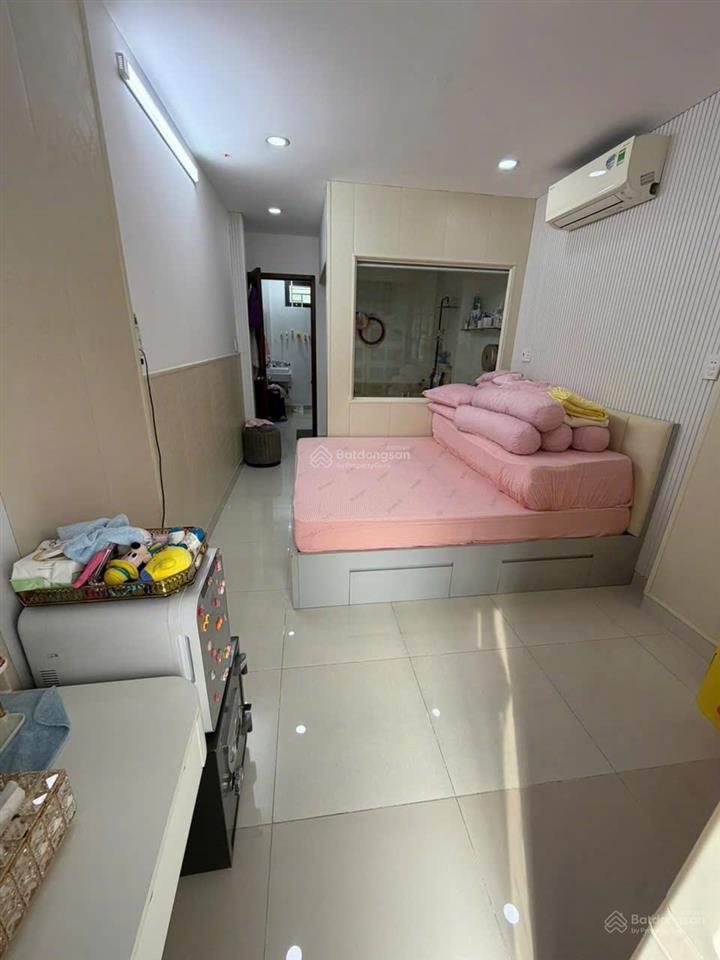 Bán nhà mặt tiền quận 5  trệt, 2 lầu st  nhà mới xây giá chỉ 11.5 tỷ