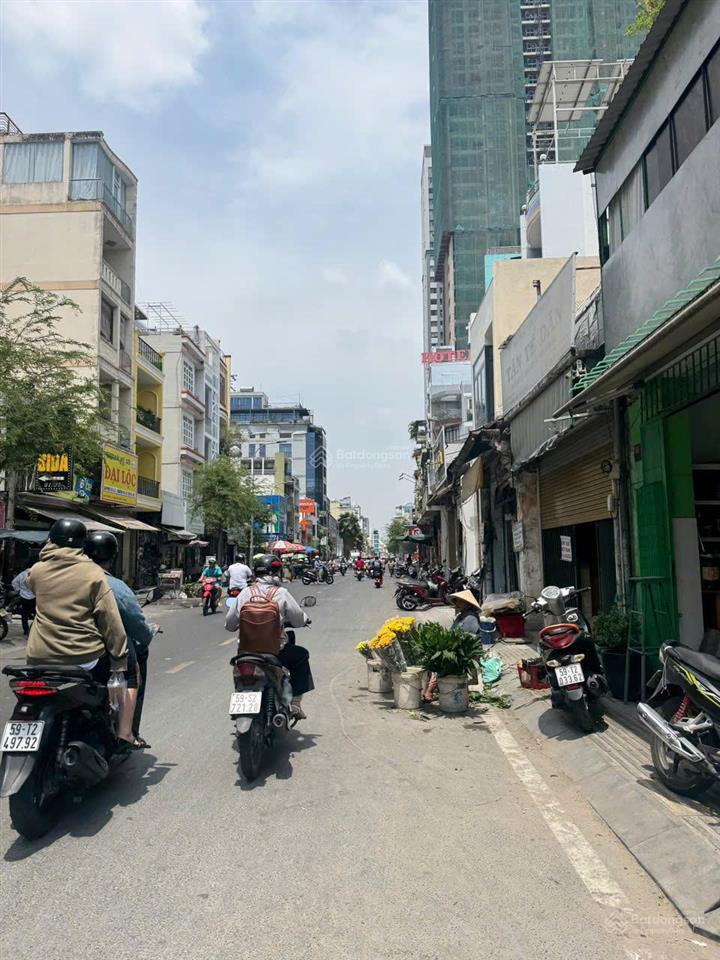 Bán gấp nhà mặt tiền đường cô giang, quận 1  giá 13 tỷ thương lượng