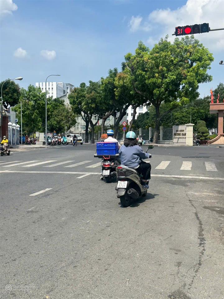 Bán nhà mtkd đường nguyễn cư trinh, quận 1  giá 12,8 tỷ