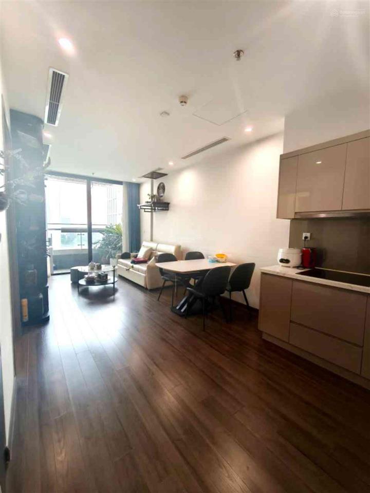 Căn hộ cao cấp  2 ngủ  full đồ gần trường học liên cấp