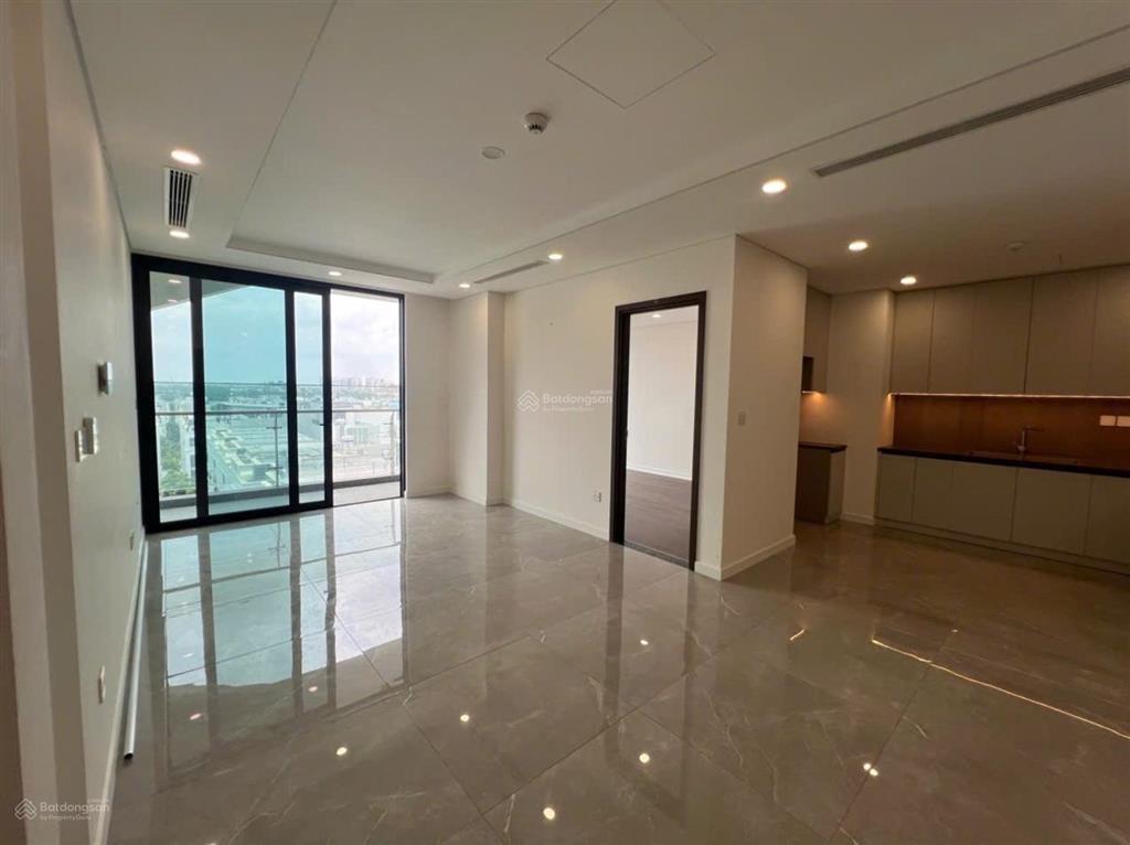 Căn hộ 3 phòng ngủ, view đẹp, ban công rộng, sống sang ở thích, bể bơi bốn mùa, gần trường quốc tế