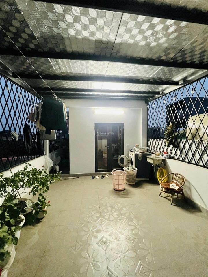 Hot  hiếm  nhà ngọc thụy 7 tầng  thang máy  gara ô tô  ngõ thông, thoáng 3 phía