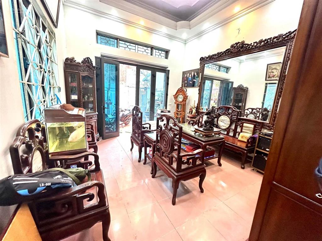 Bán nr 120m2, 3pn, 3wc, giá 12,3 tỷ tại ngô gia tự, long biên, hà nội