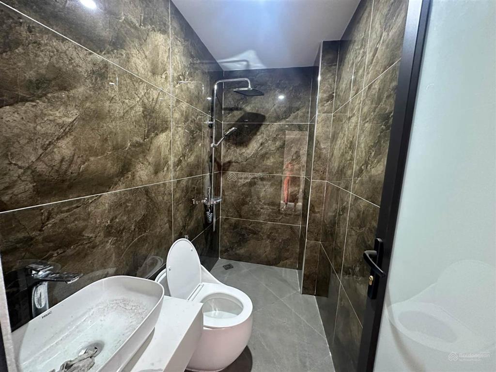 Nhà mới  full nội thất  gara ô tô  thang máy  kinh doanh