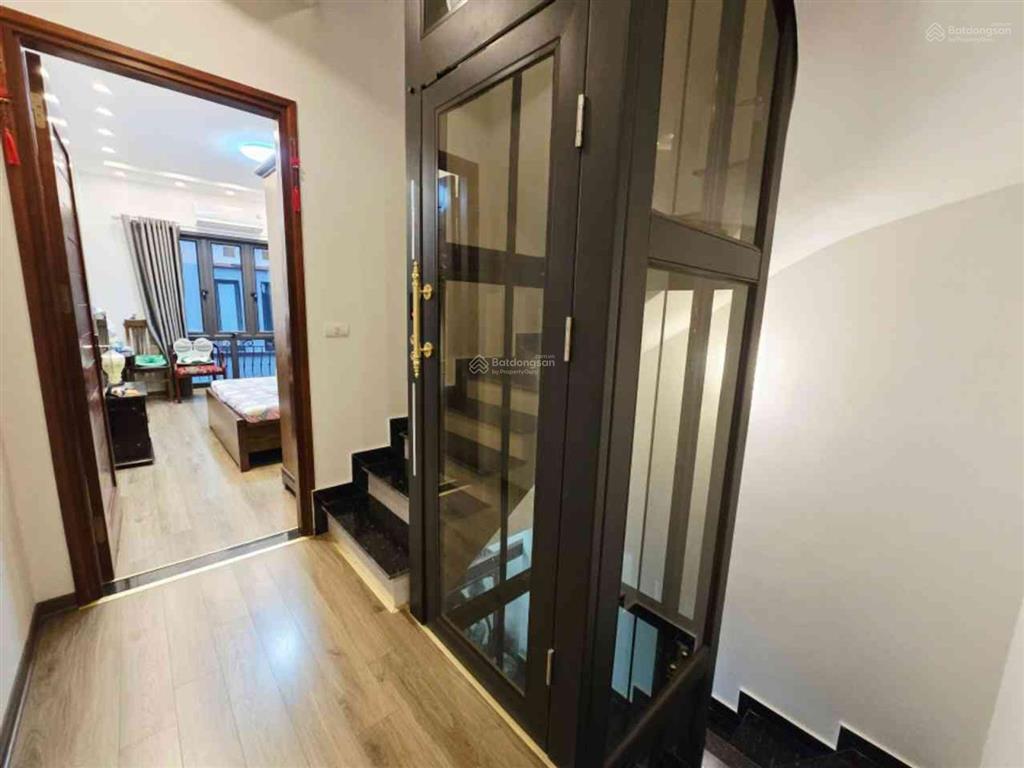 Bán nhà riêng tại phố gia quất, 12,5 tỷ, 45 m2, 4pn, 4wc, 5 tầng