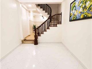 Bán nhà riêng tại phố gia quất, 7,5 tỷ, 40m2, 4 tầng, 3pn, pháp lý đầy đủ, giá ưu đãi