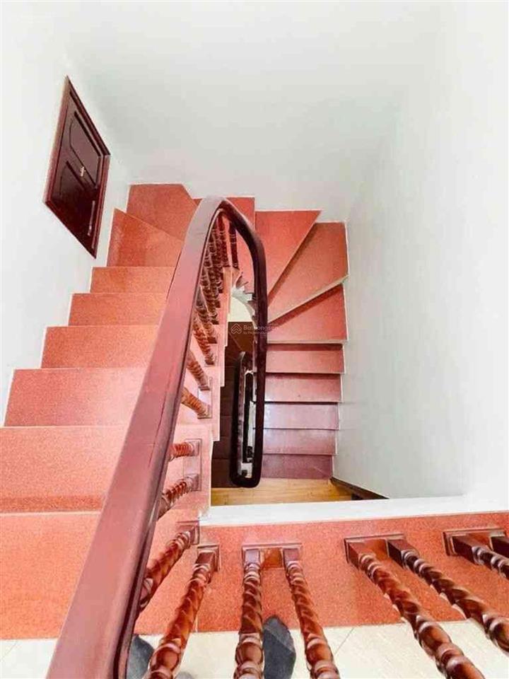 Bán nhà riêng tại phố gia quất, 7,5 tỷ, 40m2, 4 tầng, 3pn, pháp lý đầy đủ, giá ưu đãi