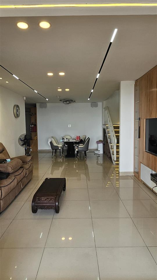 Căn hộ duplex sát bờ sông sài gòn nhất thành phố